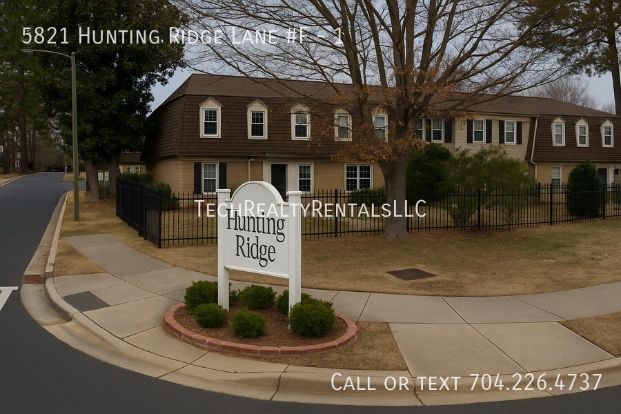 Foto principal - 5821 Hunting Ridge Ln