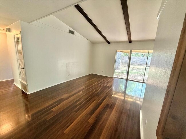 Building Photo - 911 Glen Oak Dr