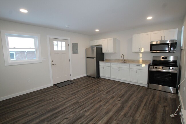 Building Photo - Beautifully remodeled and completed 1 bedr...