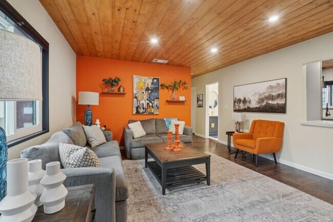 Foto del edificio - 25340 Marion Ridge Dr