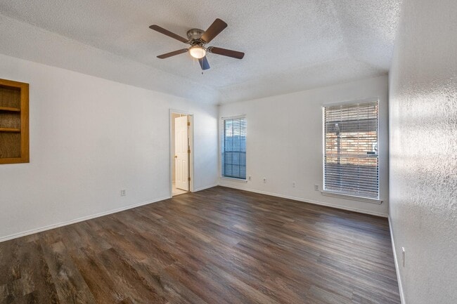 Foto del edificio - 6610 Darcy Ln