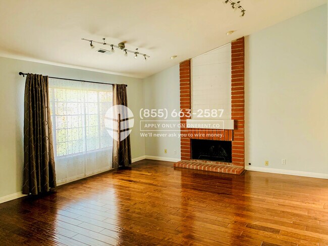 Building Photo - 5276 Rio Lobo Dr