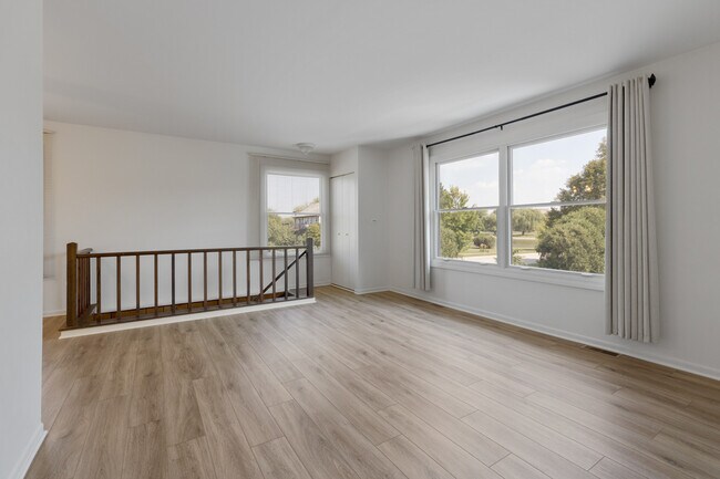 Foto del edificio - 772 Leicester Rd