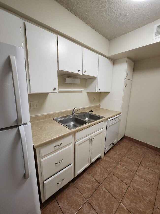 Foto del edificio - 3827 Montgomery Blvd NE