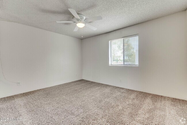 Foto del edificio - 6505 E Osborn Rd