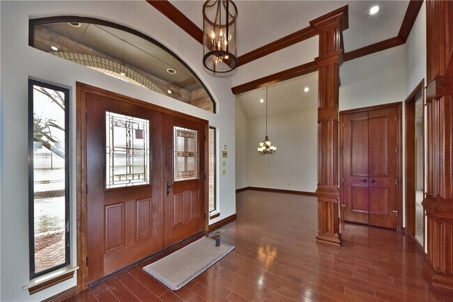 Building Photo - 1109 Irvine Dr