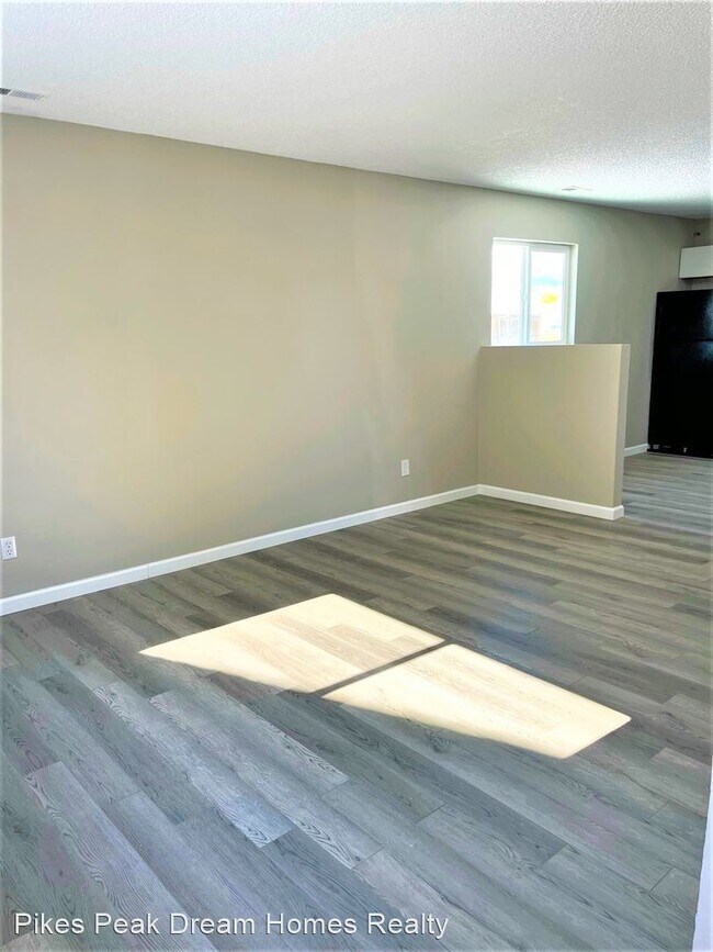 Foto del edificio - 2 br, 1 bath House - 6651 Provincial Drive