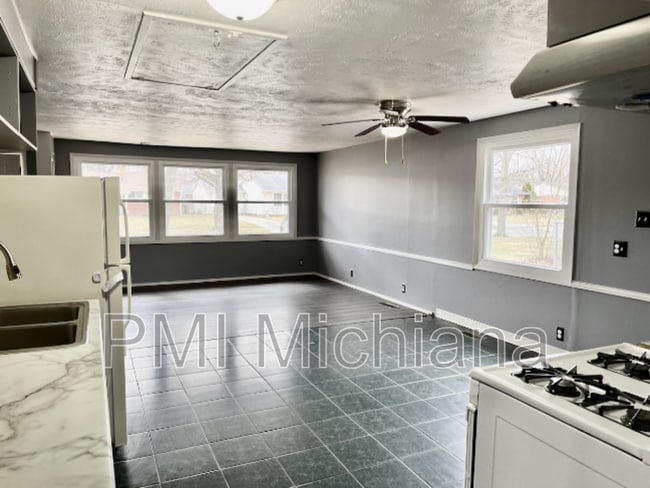 Building Photo - 3407 Kent Ln