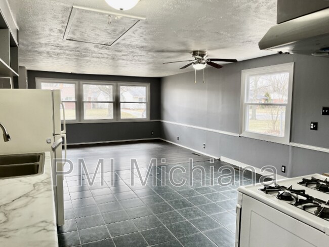 Foto del edificio - 3407 Kent Ln