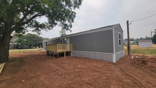 Building Photo - 5435 Clear View Dr