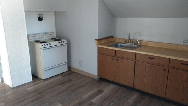 Foto del edificio - 1204 Shawano Ave