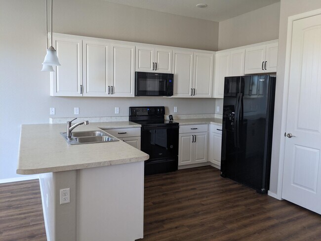 Foto del edificio - 5640 Brinson Ln
