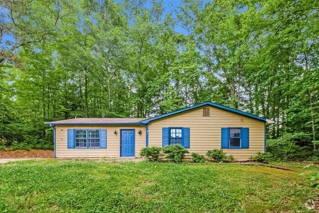Building Photo - 15 Arbacoochee Rd