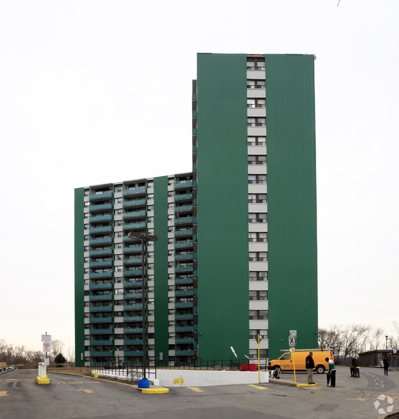 Photo du bâtiment - The Green Apartments
