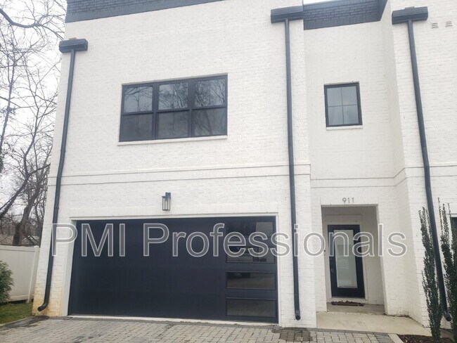 Foto del edificio - 911 E State St