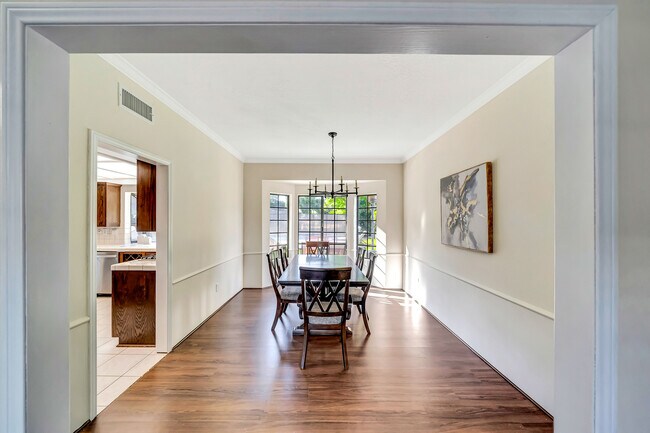 Foto del edificio - 30428 Penrod Dr