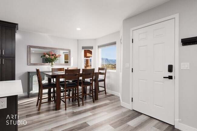 Building Photo - 801 Mesquite Springs Dr