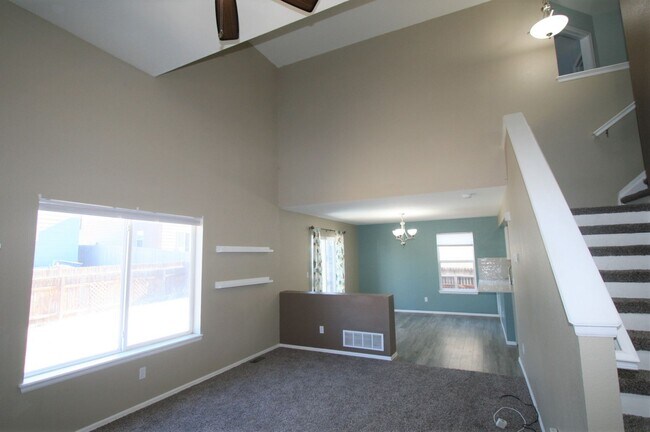 Foto del edificio - Beautiful 4 Bedroom Home in Stetson Hills!