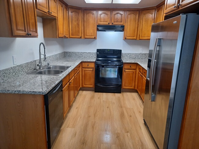 Foto del edificio - 5300 Winfield Way