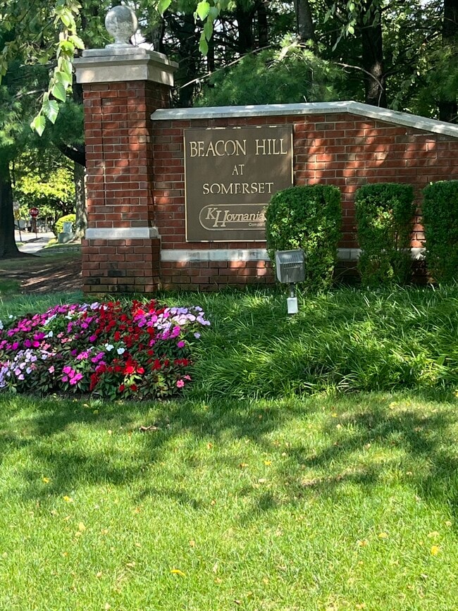 Entrance  to complex - 99 Sapphire Ln