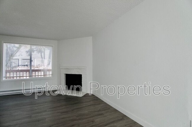Building Photo - 5111 SW Beaverton Hillsdale Hwy