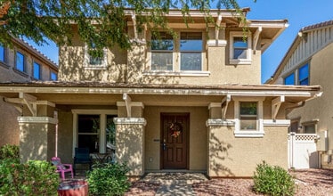 Building Photo - 942 S Deerfield Ln