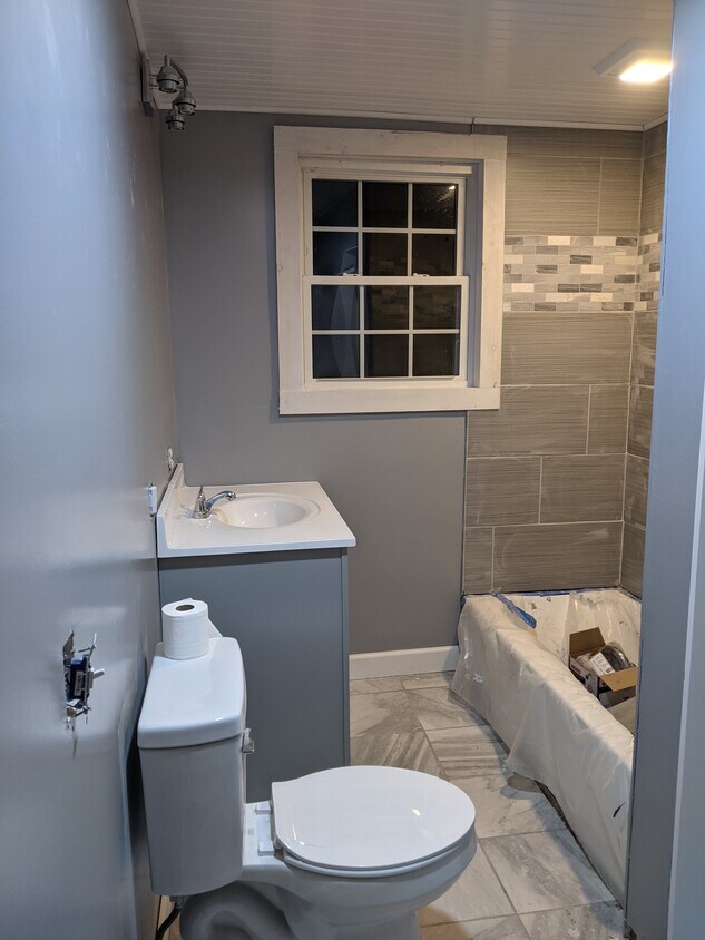 Bathroom - 15 Front St