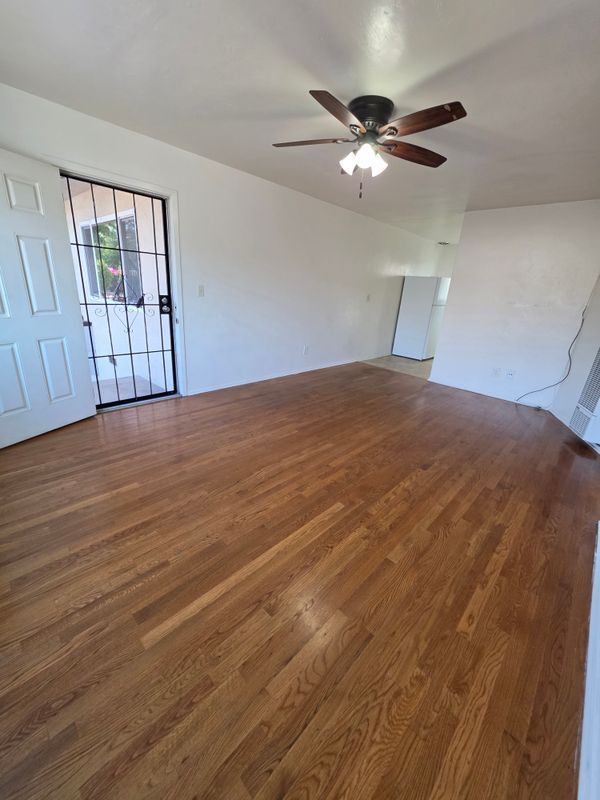 Foto del edificio - 4415 Rosebud Ln