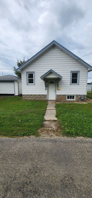 Foto principal - 1 bed 1bath home