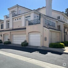 Building Photo - 135 Shorebreaker Dr