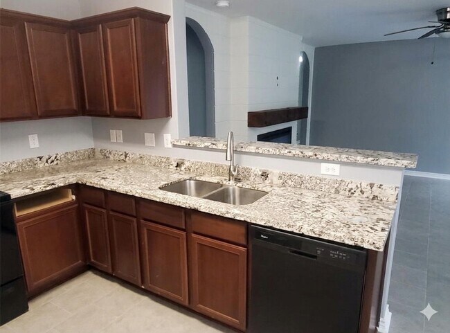 Foto del edificio - 5927 Golden Cove Rd