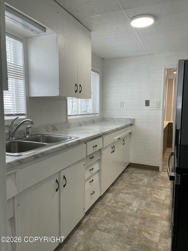 Building Photo - 237 Denali St