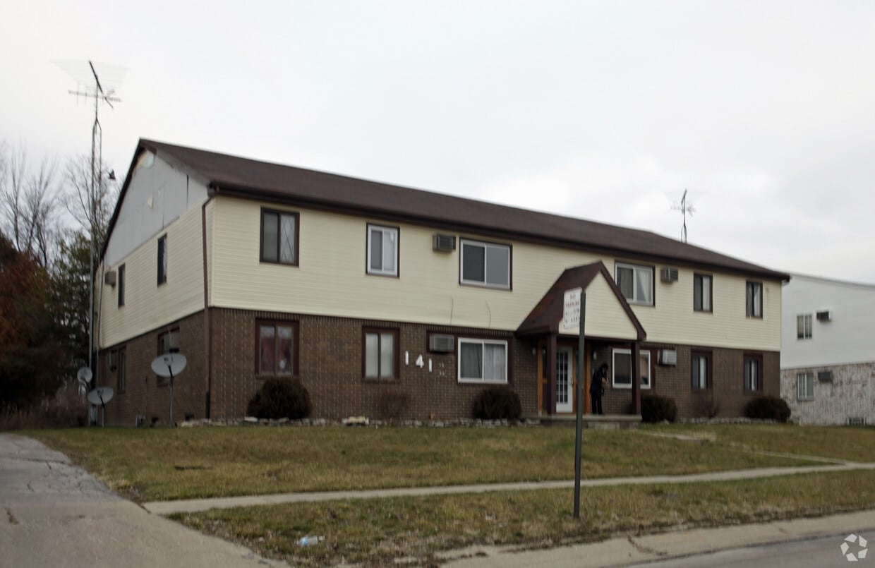 1412 Brooke Park Dr, Toledo, OH 43612 Apartments in Toledo, OH