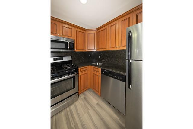 Building Photo - 45 Fairfield Way
