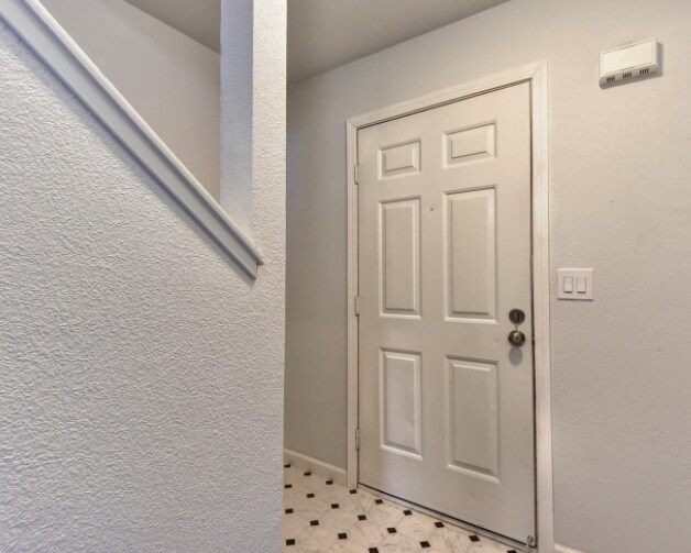 Building Photo - 1941 GRANDE CIRCLE UNIT 6