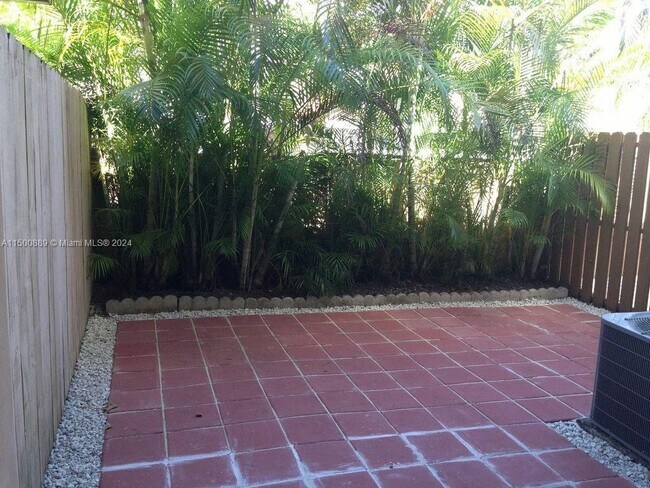 Foto del edificio - 13444 SW 62nd St