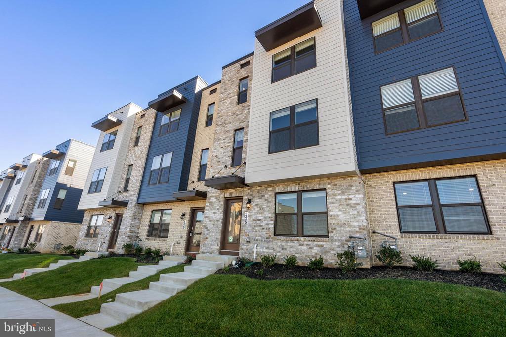 Foto principal - 485 Tiller St