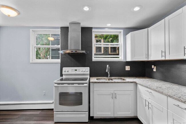 Foto del edificio - 22 Wyman St