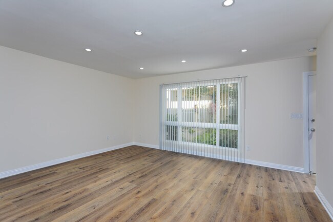 Building Photo - 1434 Highland Ave