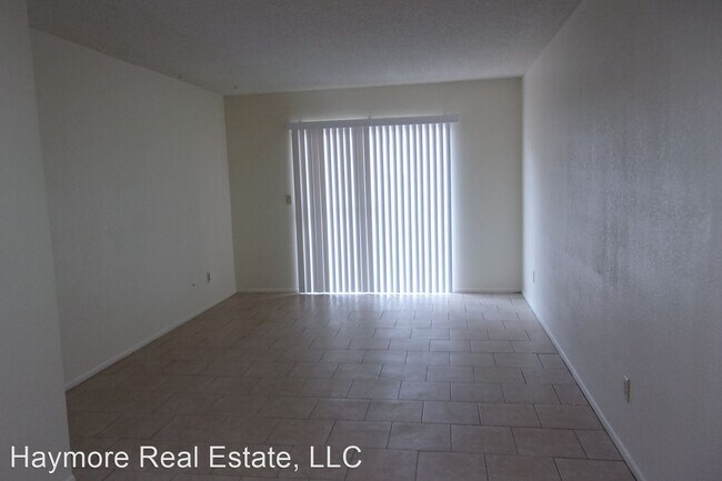 Building Photo - 2 br, 1 bath House - 1330 Plaza Merito #C
