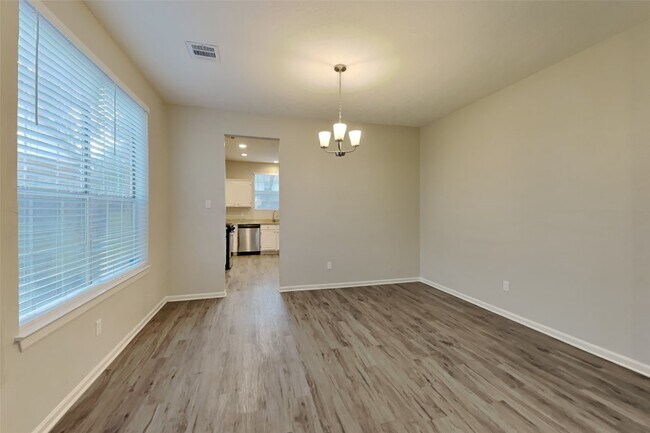 Foto del edificio - 4906 Echo Falls Dr