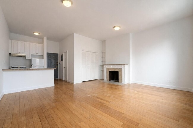 Foto del edificio - 302 W 107th St