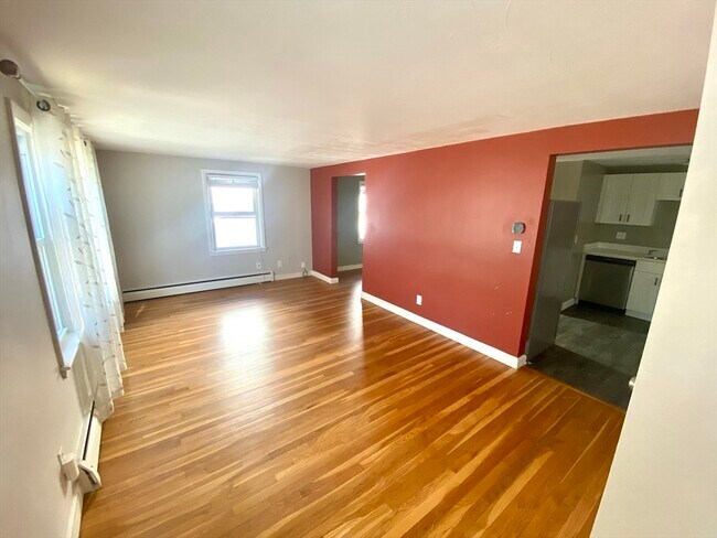 Building Photo - 45 Hunewill Ave