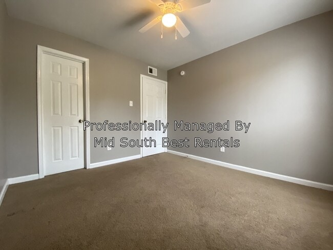 Building Photo - 825 Berclair Rd