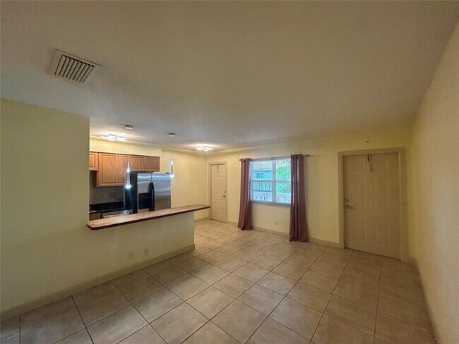 Foto del edificio - 2607 NE 8th Ave
