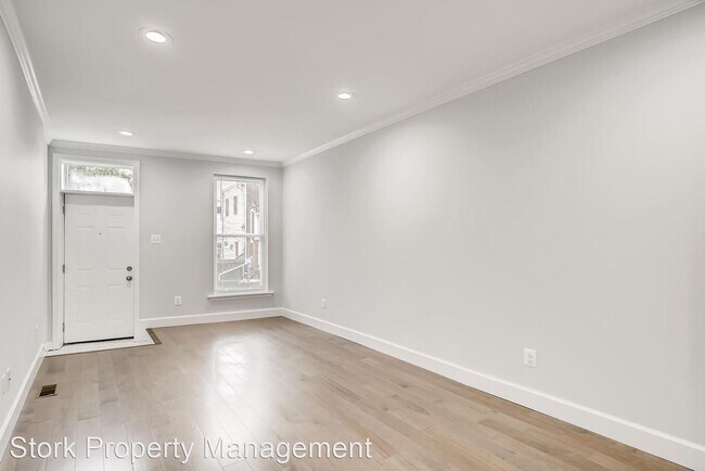 Building Photo - 4 br, 3.5 bath House - 1701 Marshall St