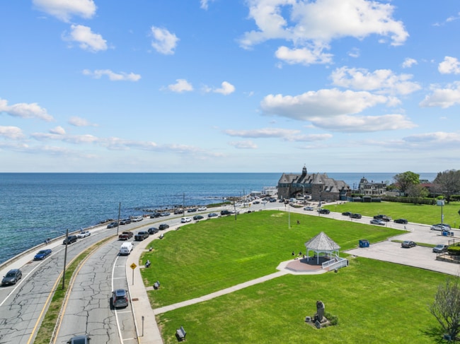 Photo - 19 Beach St Apartment