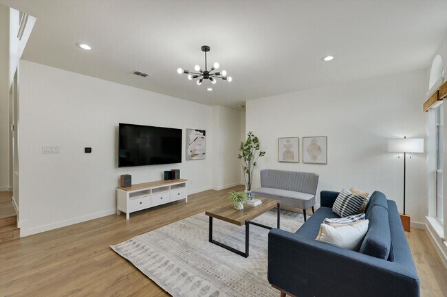 Foto del edificio - 7309 Springfield Dr