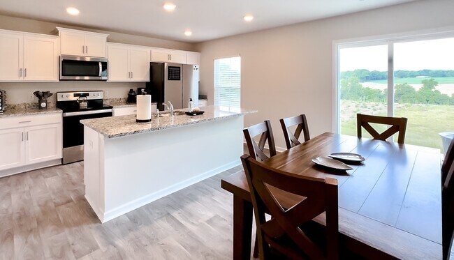 Building Photo - 5223 Ironwood Dr