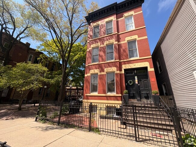 Building Photo - 1900 N Bissell St